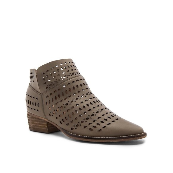 Seychelles Tame Me ankle laser cut-out booties Size 8 - Picture 1 of 6